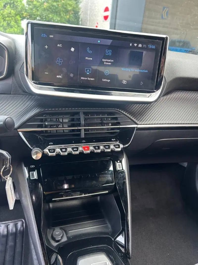 Peugeot 2008 usata a Salerno (16)