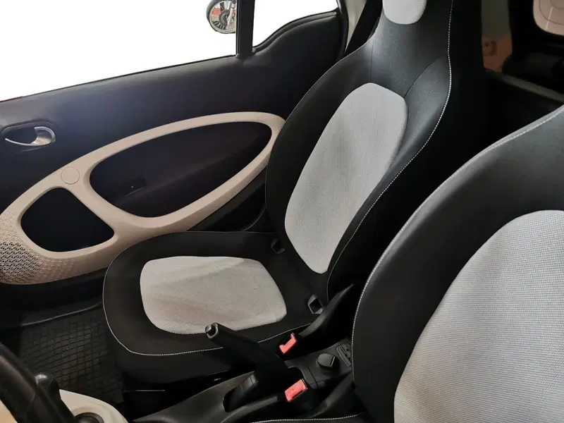 smart Fortwo usata a Salerno (7)