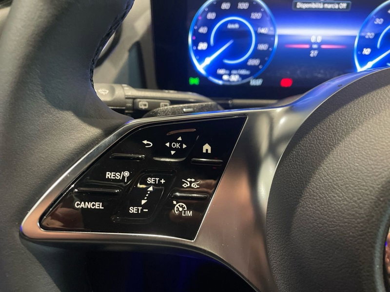 Mercedes-Benz EQA nuova a Firenze (20)