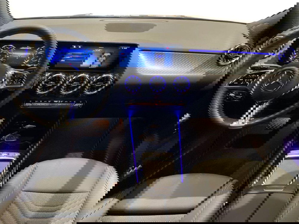 Mercedes-Benz EQA nuova a Firenze (9)