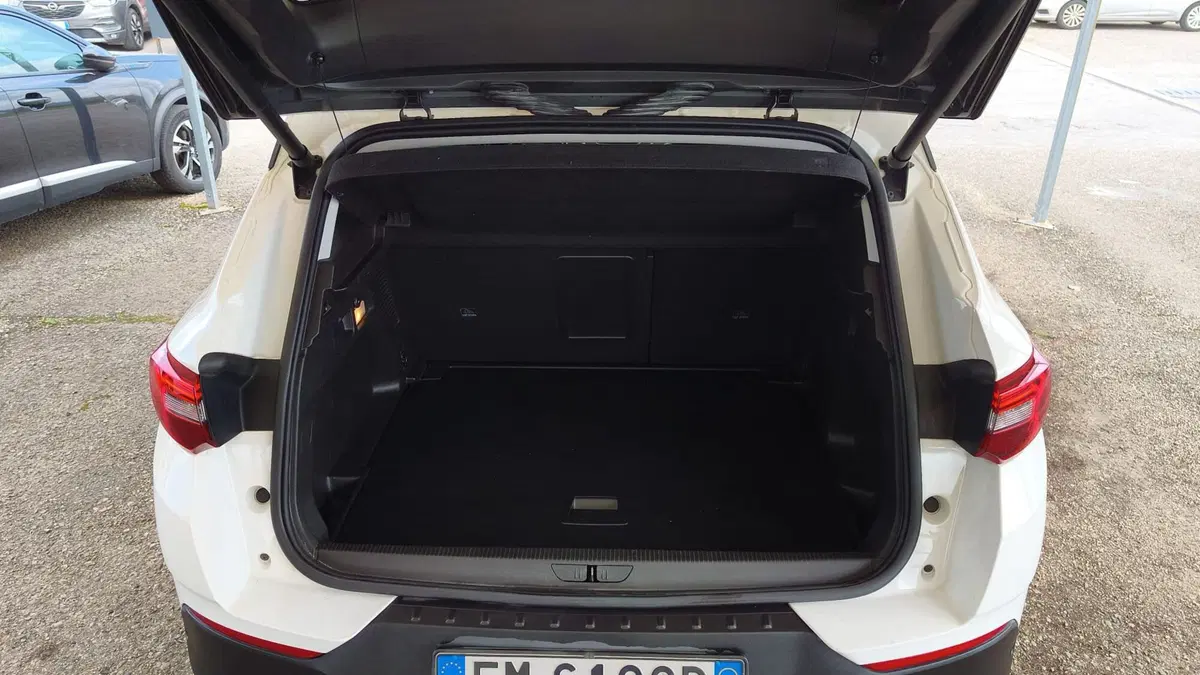 Opel Grandland X usata a Firenze (8)