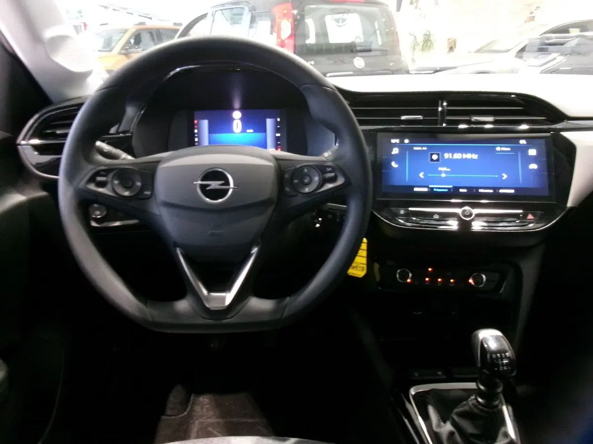 Opel Corsa nuova a Venezia (12)