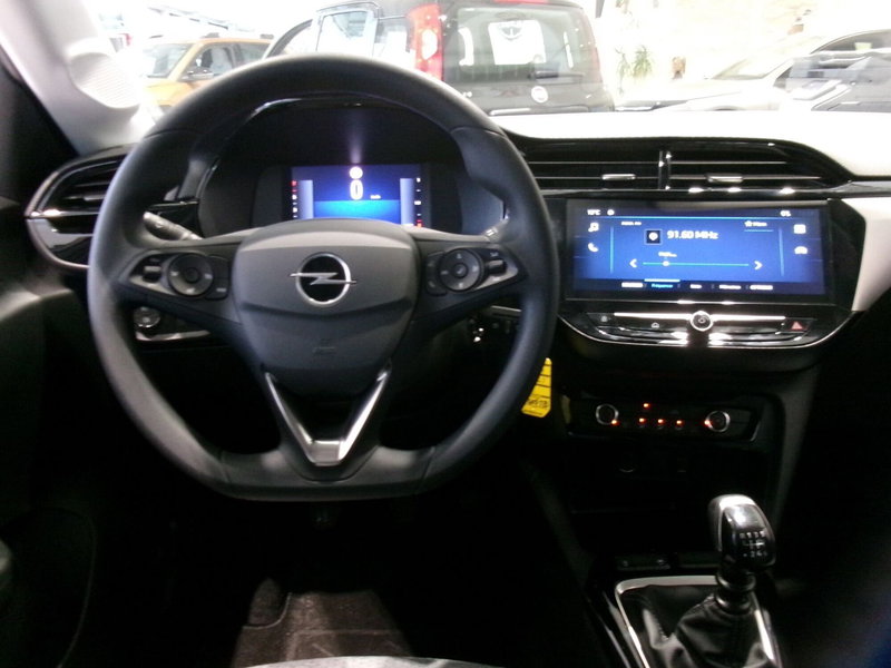 Opel Corsa nuova a Venezia (12)