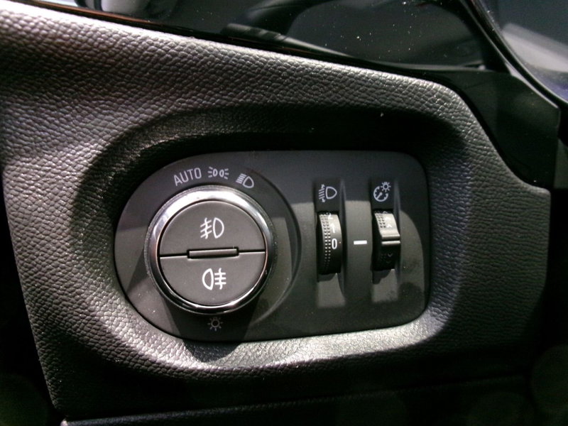 Opel Corsa nuova a Venezia (18)