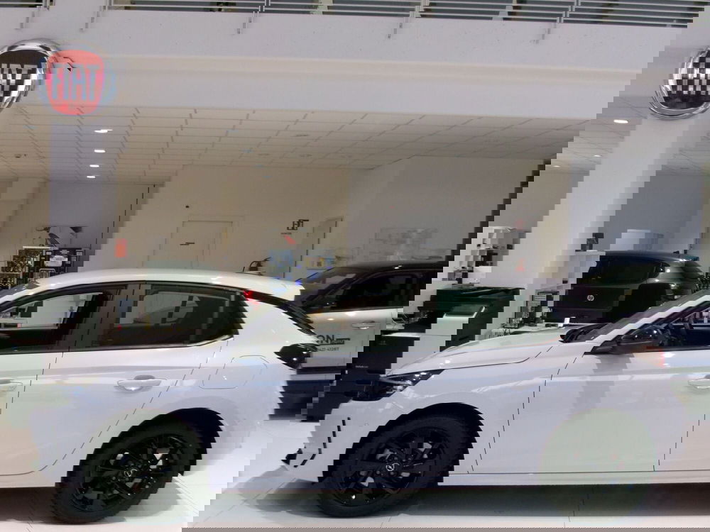 Opel Corsa nuova a Venezia (2)