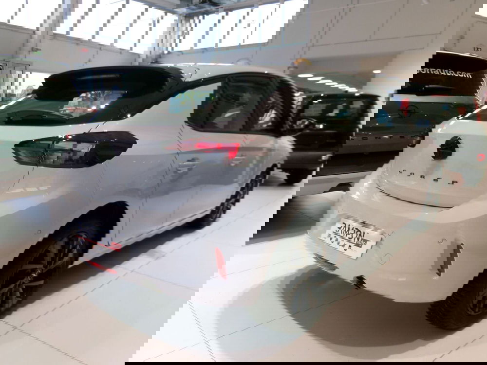 Opel Corsa nuova a Venezia (3)