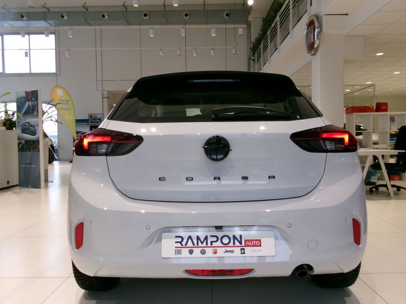 Opel Corsa nuova a Venezia (4)