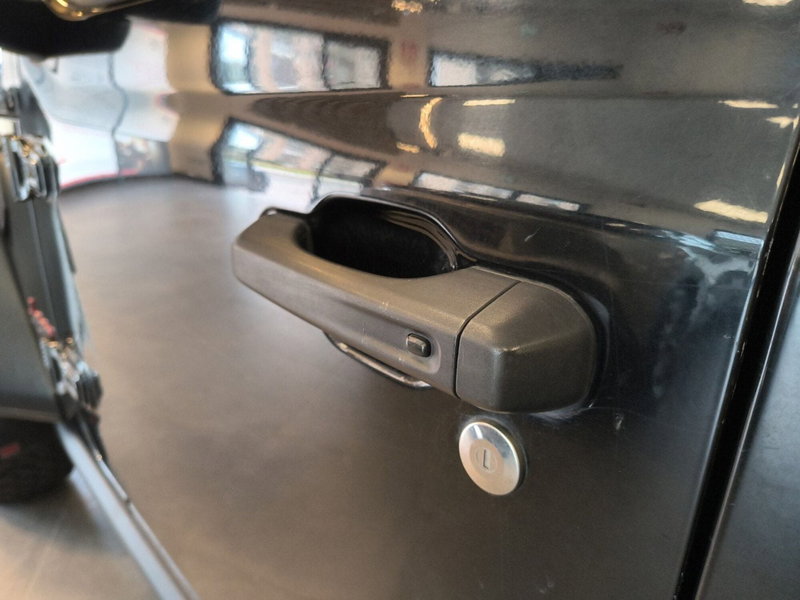 Jeep Wrangler usata a Catanzaro (11)