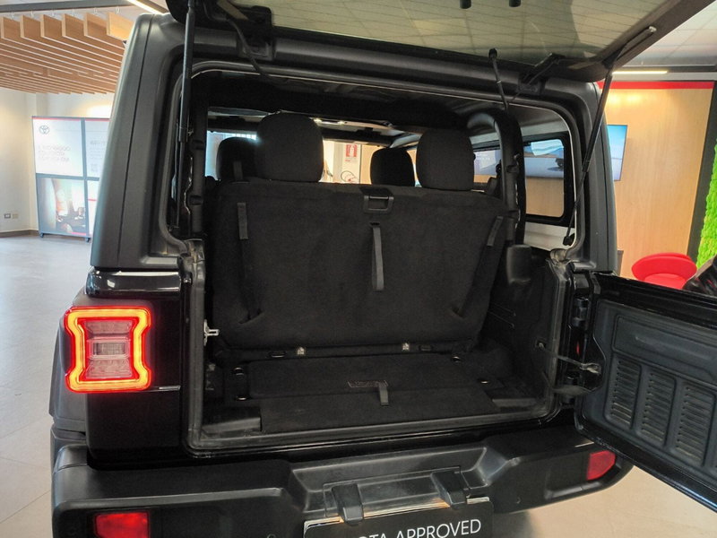 Jeep Wrangler usata a Catanzaro (14)