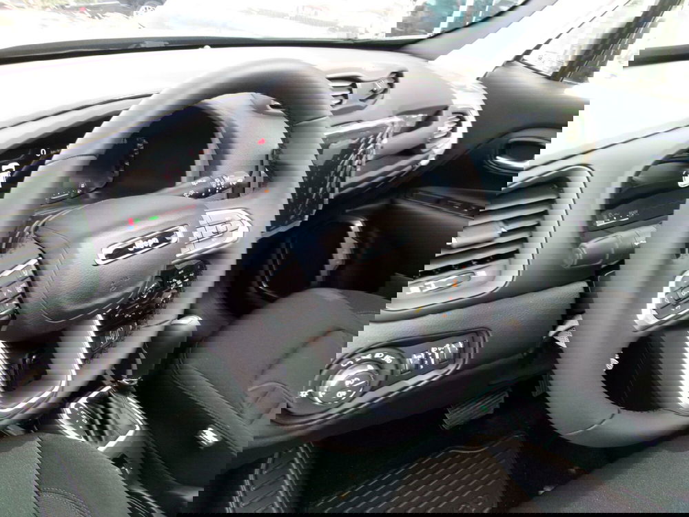 Jeep Renegade nuova a Venezia (17)