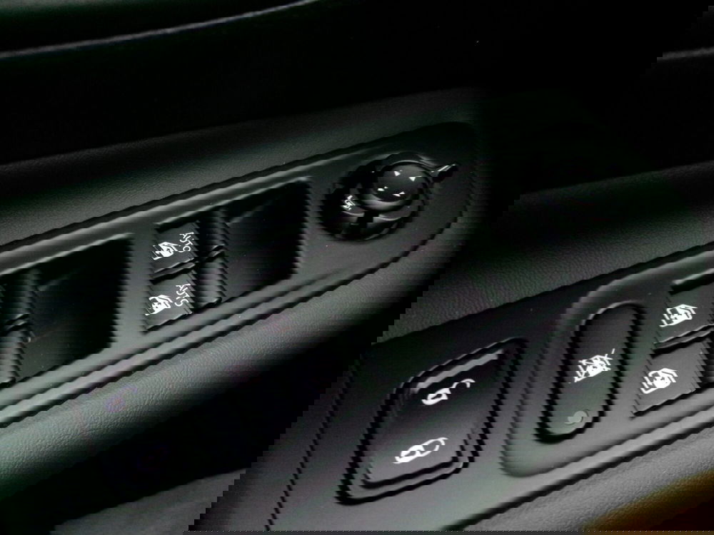 Jeep Renegade nuova a Venezia (18)