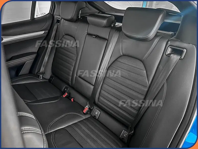 Alfa Romeo Stelvio usata a Milano (10)