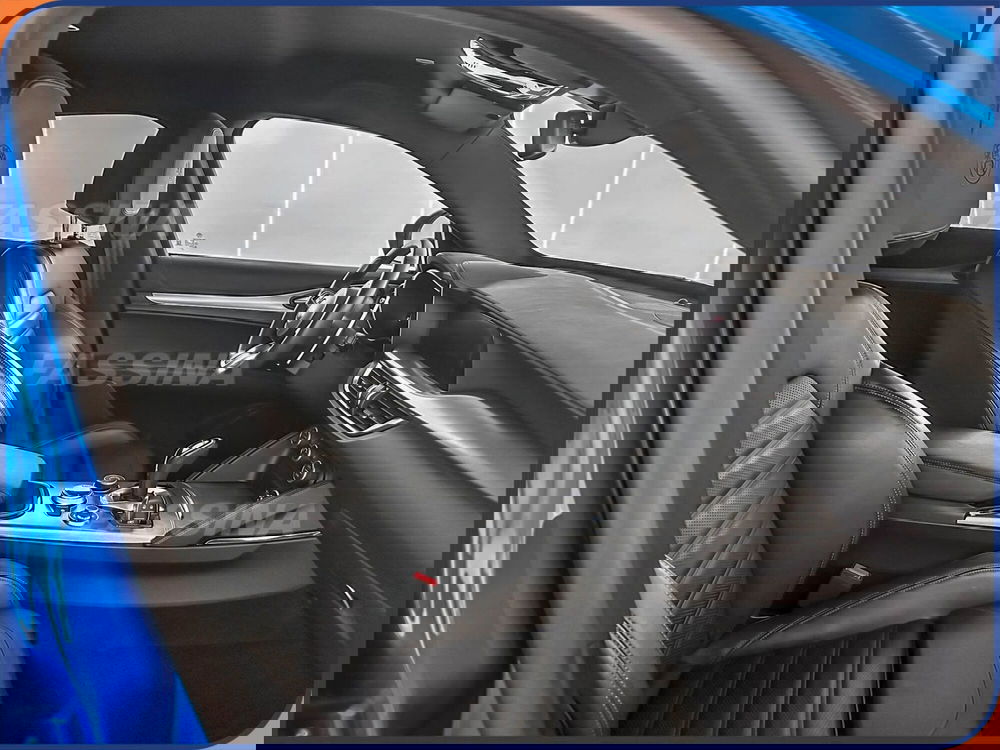 Alfa Romeo Stelvio usata a Milano (13)