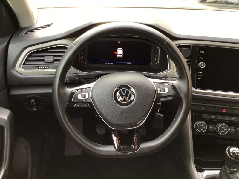 Volkswagen T-Roc usata a Genova (11)