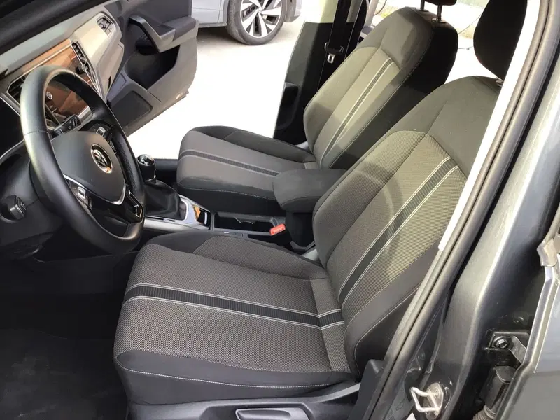 Volkswagen T-Roc usata a Genova (13)