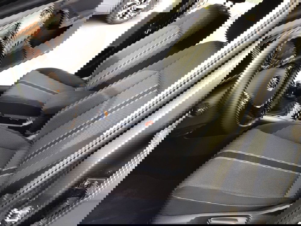 Volkswagen T-Roc usata a Genova (13)