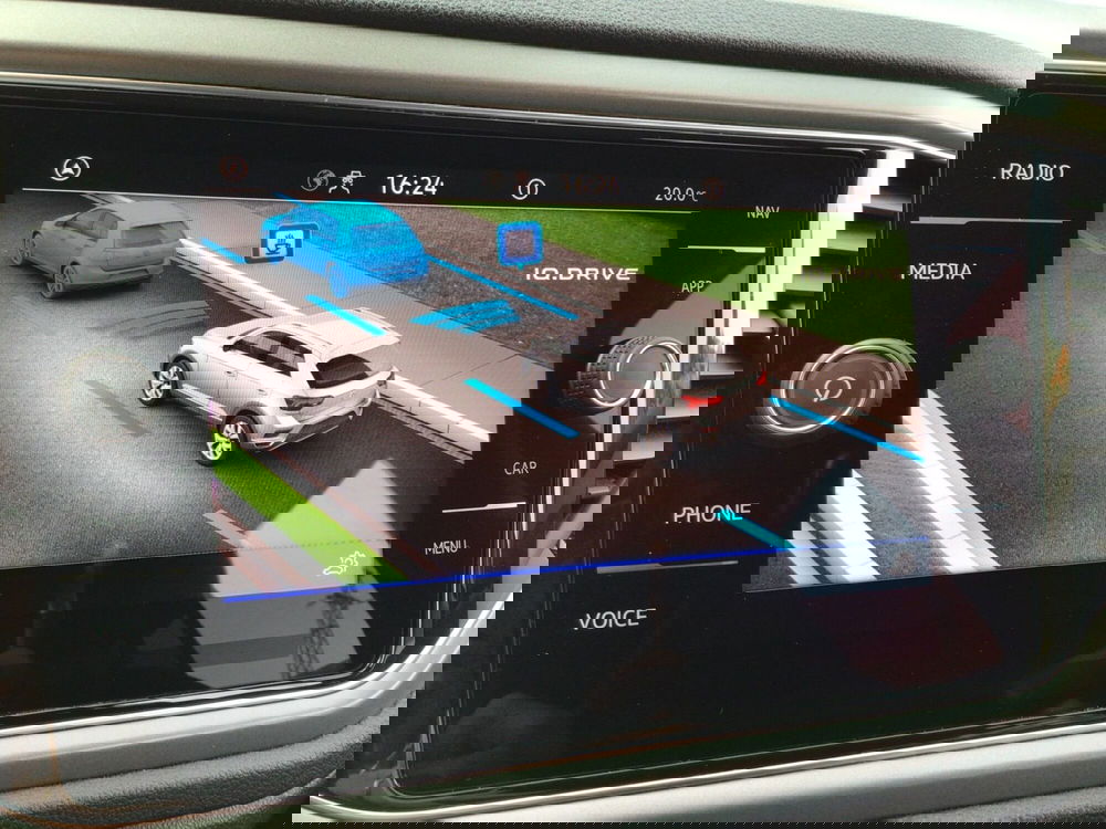 Volkswagen T-Roc usata a Genova (19)