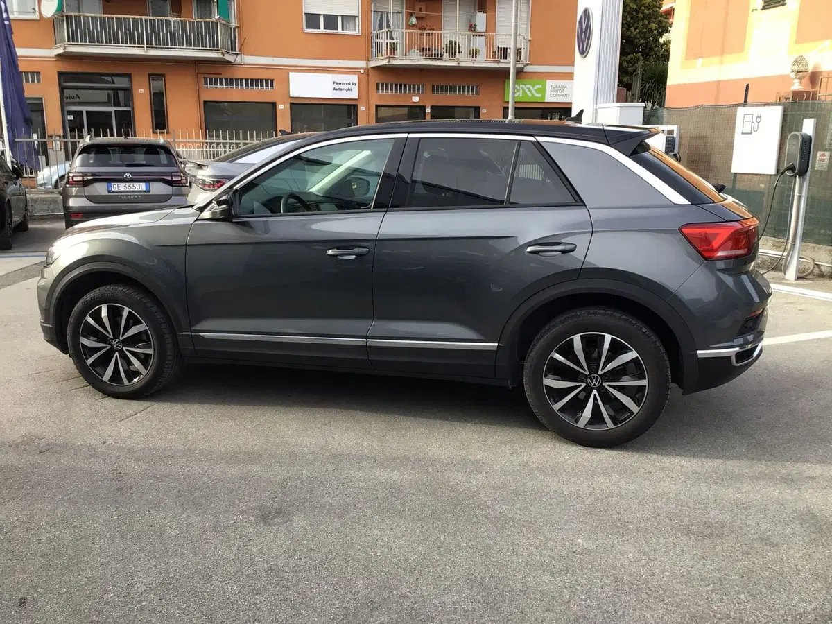 Volkswagen T-Roc usata a Genova (8)