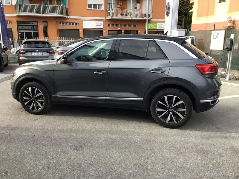 Volkswagen T-Roc usata a Genova (8)