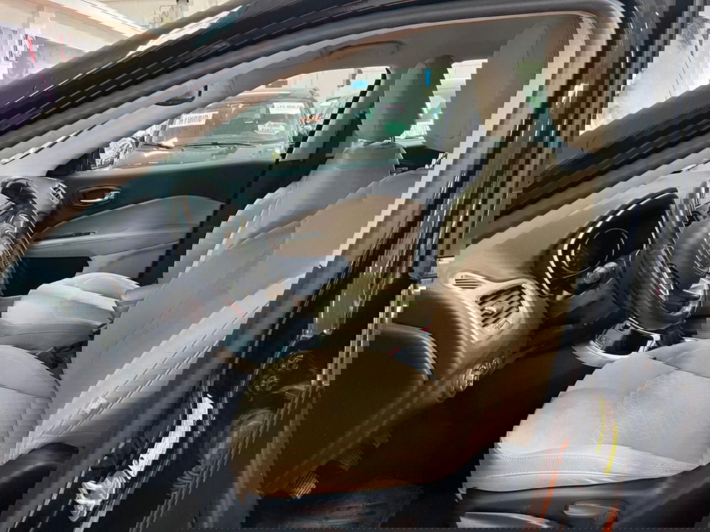 Jeep Compass usata a Lucca (11)