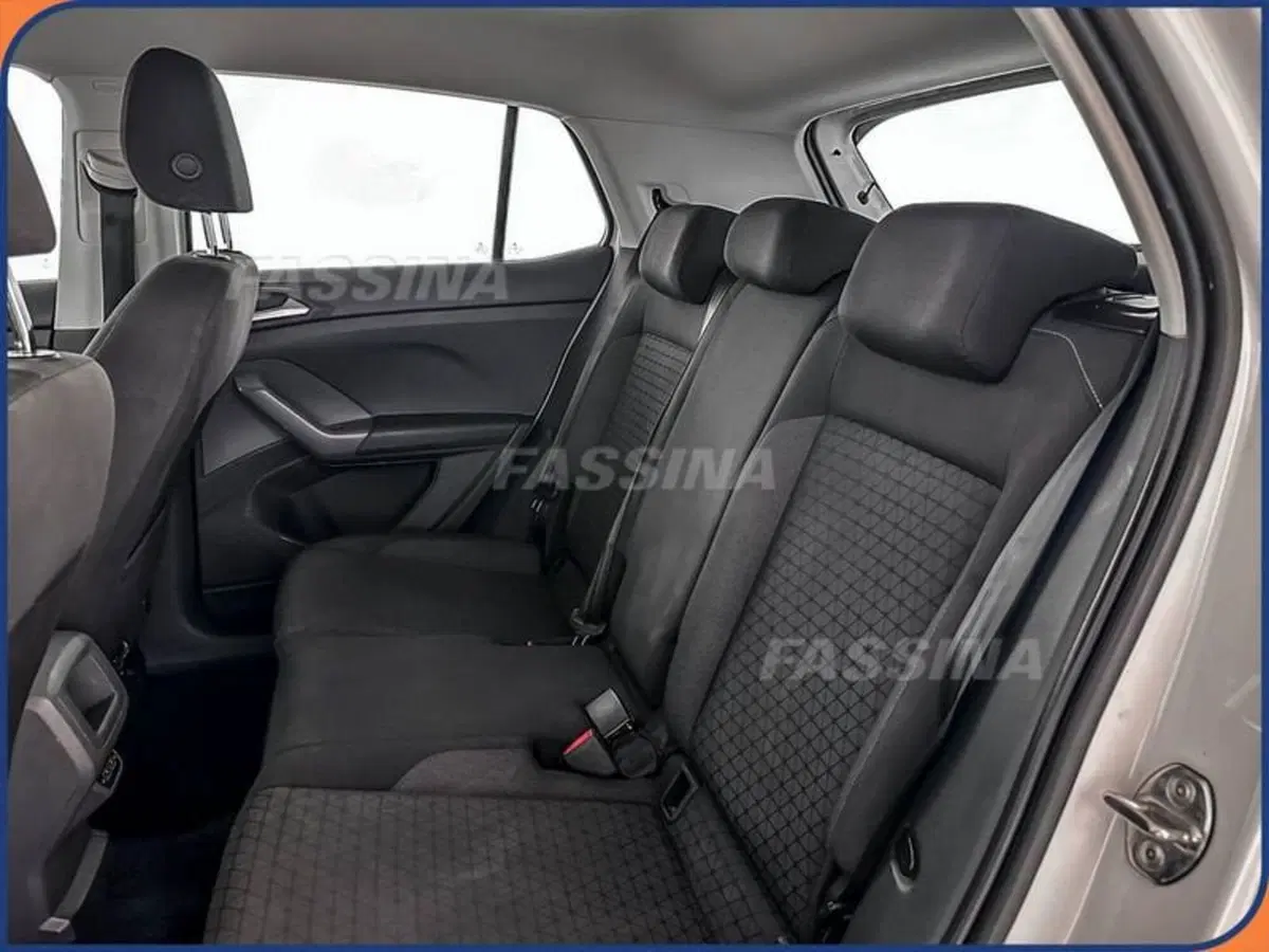Volkswagen T-Cross usata a Milano (10)