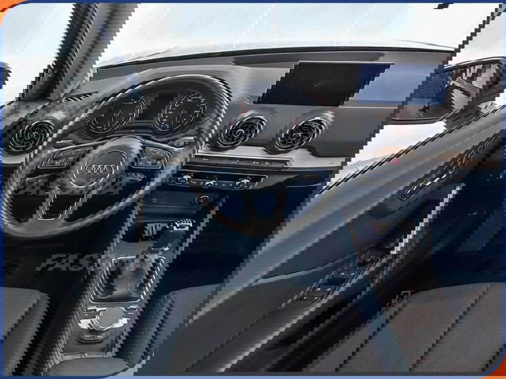 Audi Q2 usata a Milano (10)