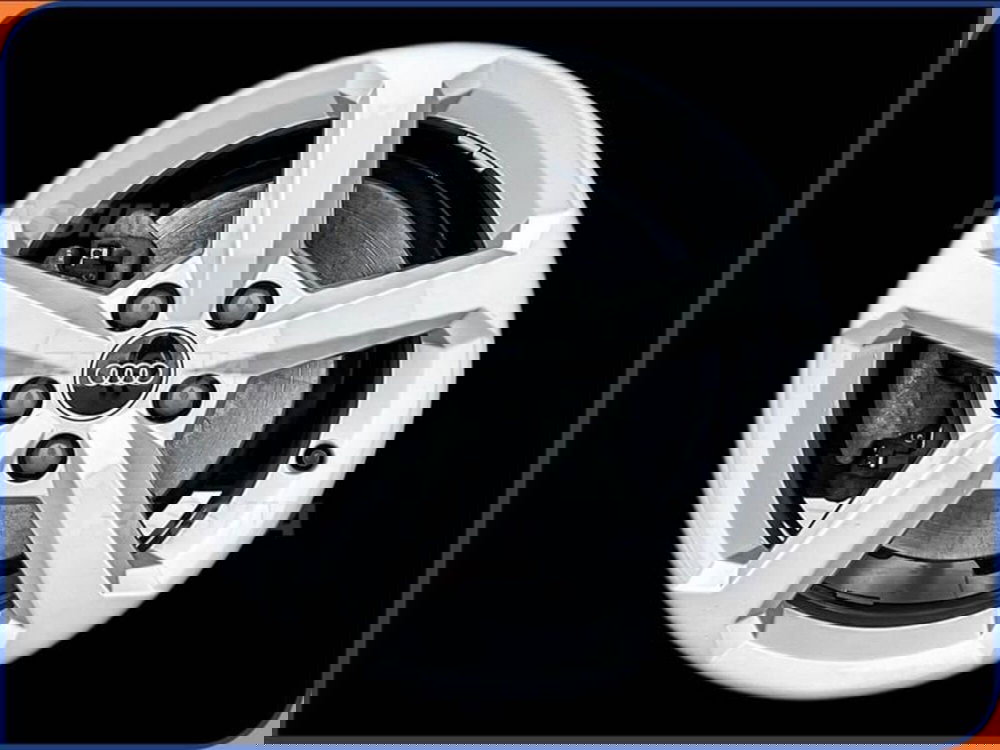 Audi Q2 usata a Milano (7)