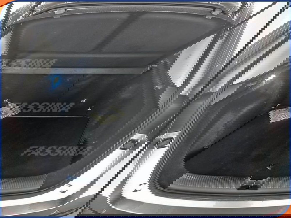 Mg ZS EV usata a Milano (11)