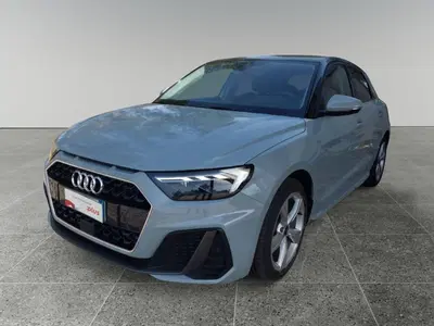 Audi A1 Sportback 35 TFSI S tronic S line edition del 2024 usata a Triggiano