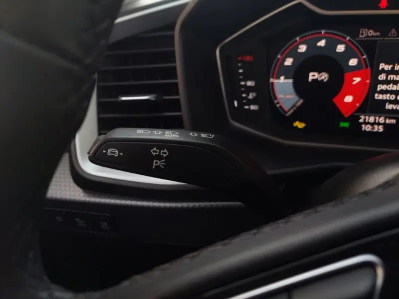 Audi A1 Sportback usata a Bari (18)