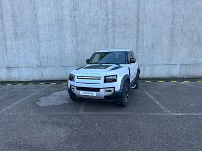 Land Rover Defender 90 3.0d i6 mhev SE awd 200cv auto del 2023 usata a Salerno