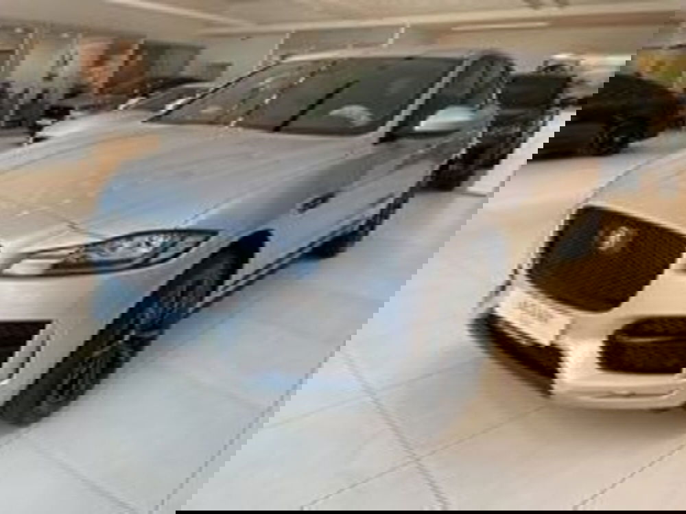 Jaguar F-Pace nuova a Forlì-Cesena