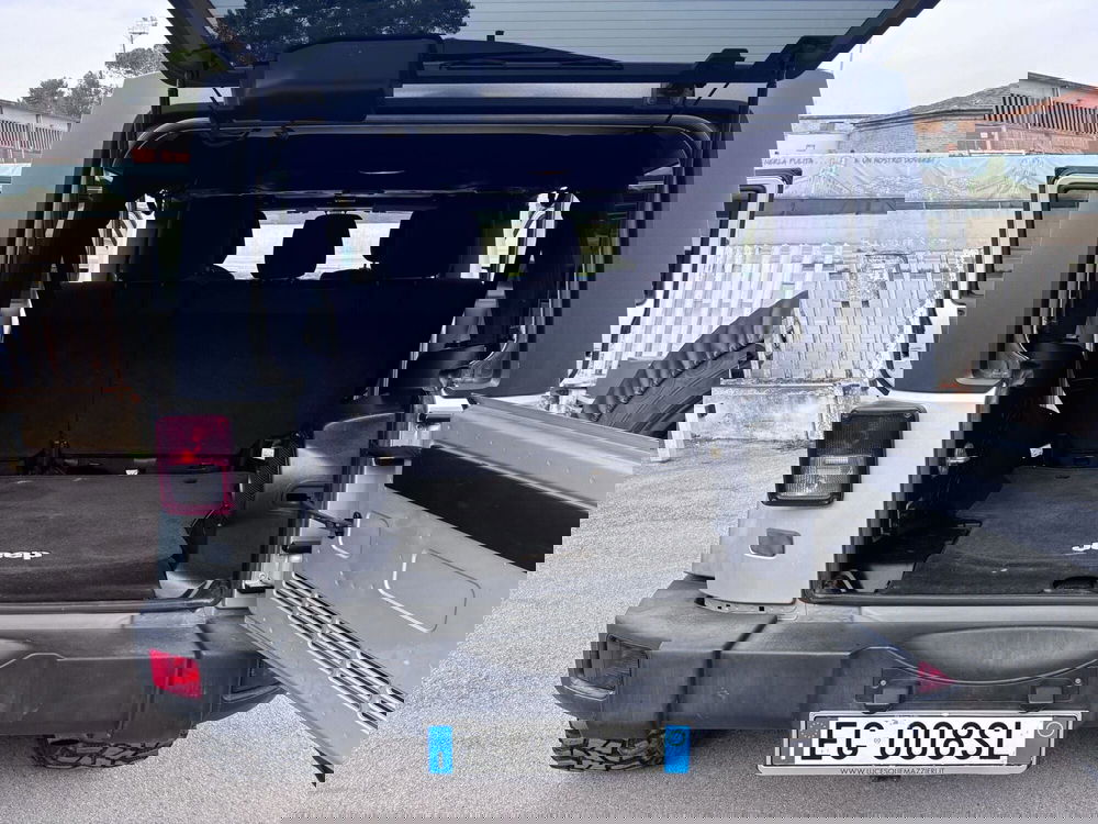 Jeep Wrangler Unlimited usata a Ancona (11)