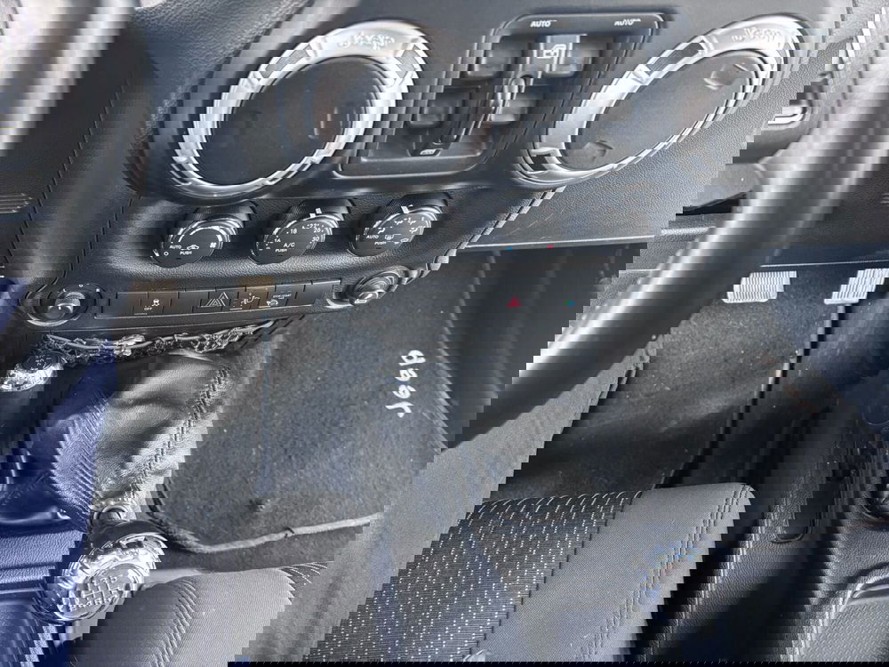 Jeep Wrangler Unlimited usata a Ancona (17)