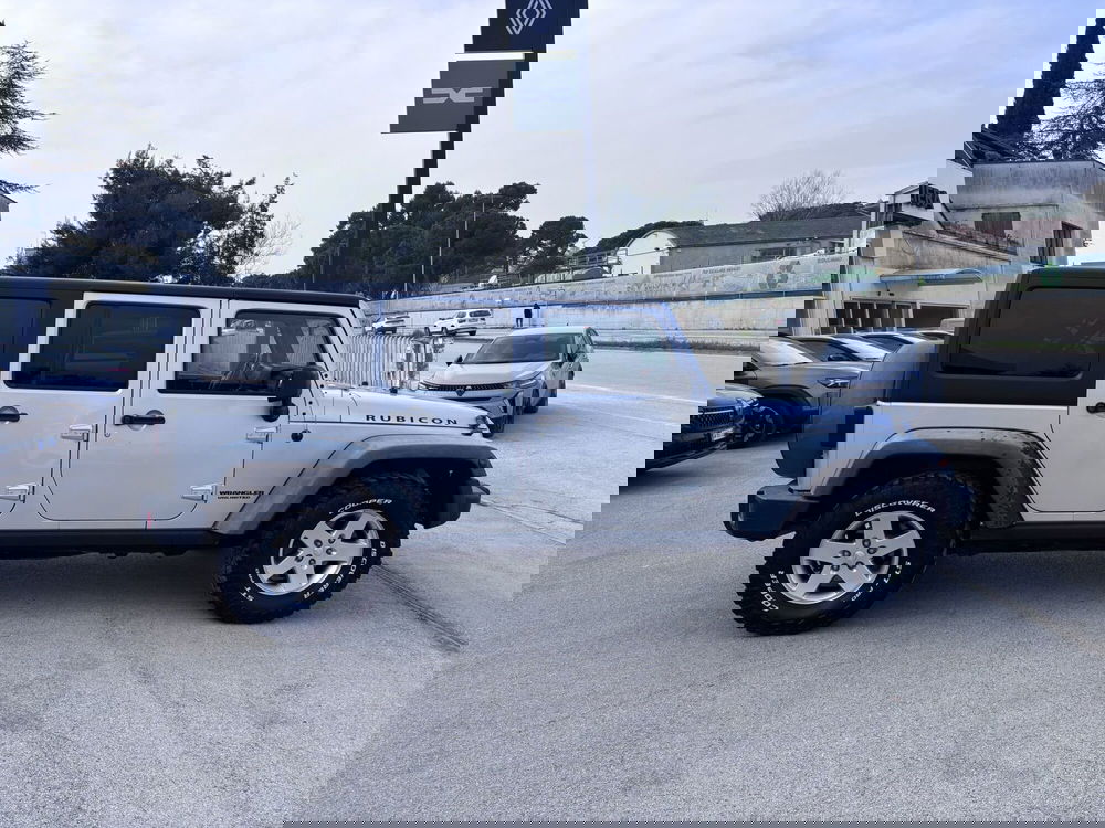 Jeep Wrangler Unlimited usata a Ancona (4)