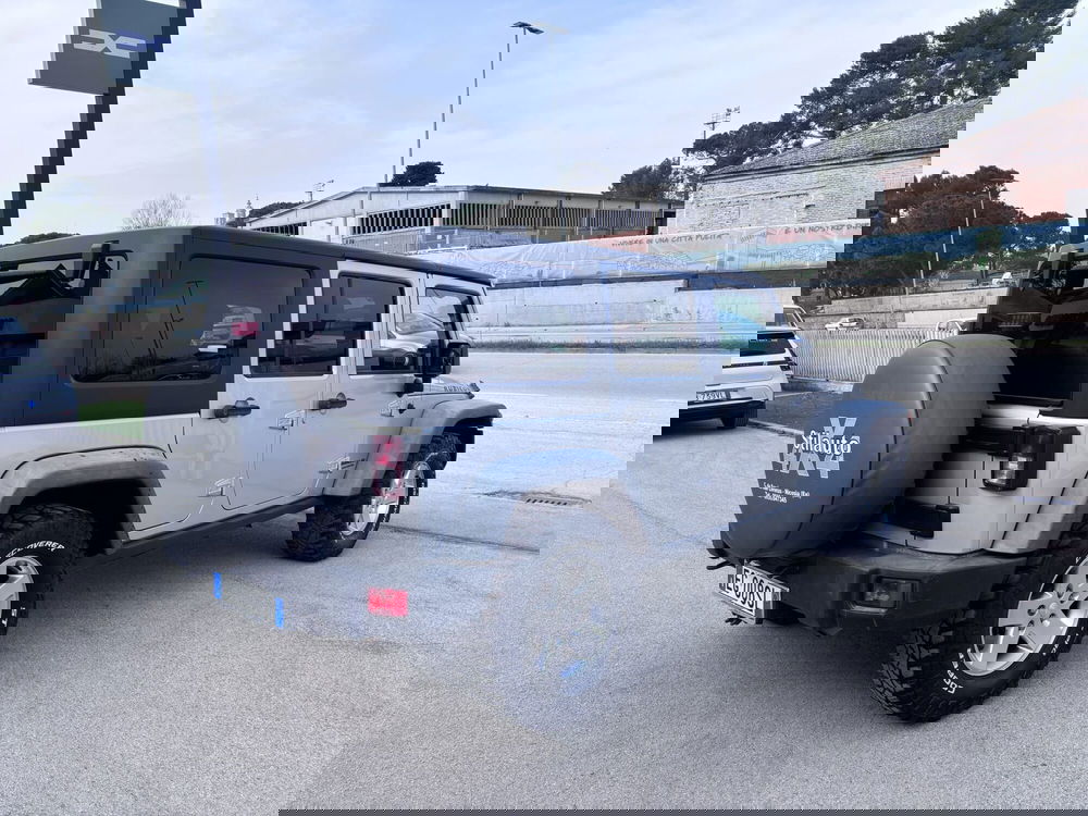 Jeep Wrangler Unlimited usata a Ancona (5)