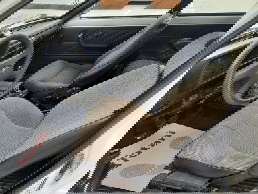 Lada Niva usata a L'Aquila (9)