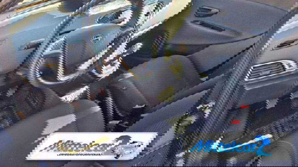 Lancia Ypsilon usata a Udine (11)