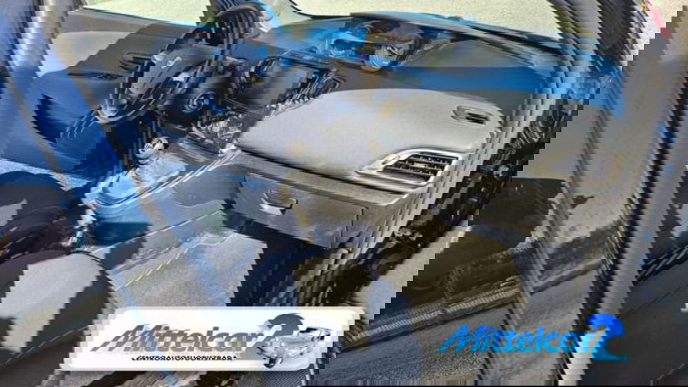 Lancia Ypsilon usata a Udine (12)