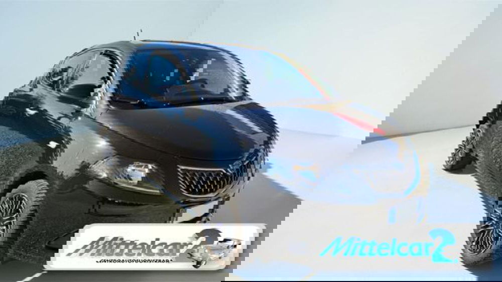 Lancia Ypsilon usata a Udine (7)