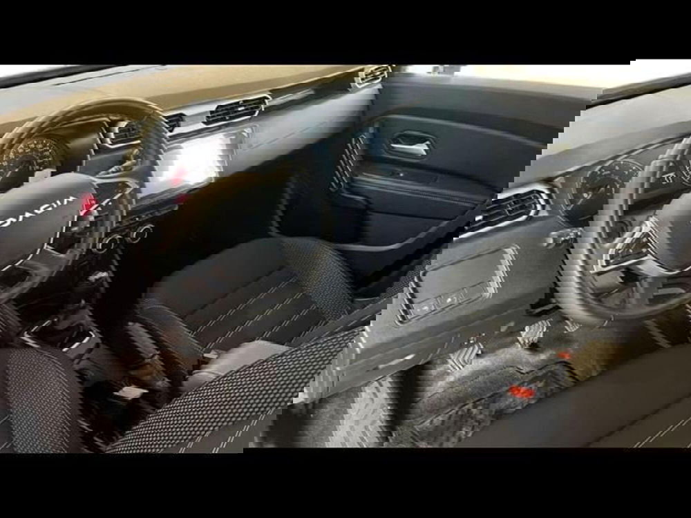 Dacia Duster usata a Firenze (10)