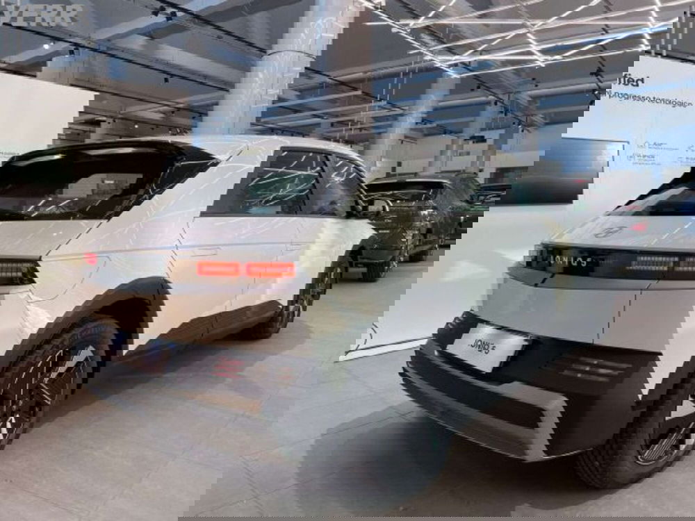 Hyundai Ioniq 5 nuova a Milano (6)