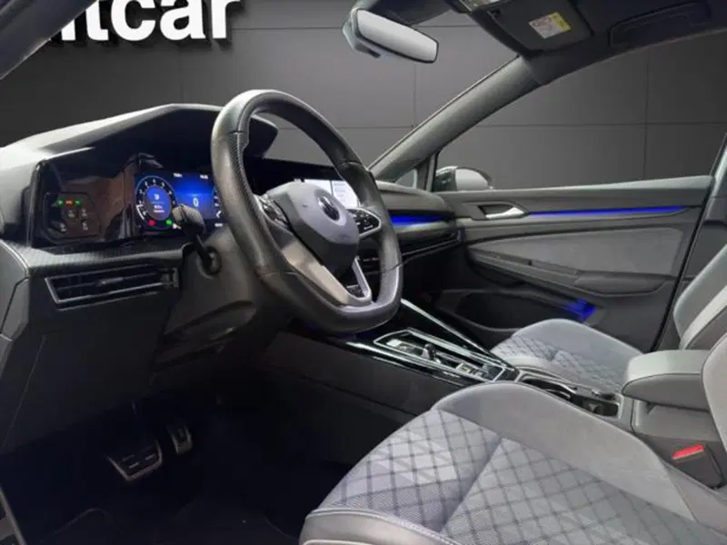 Volkswagen Golf Variant usata a Milano (10)