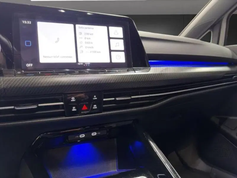 Volkswagen Golf Variant usata a Milano (12)