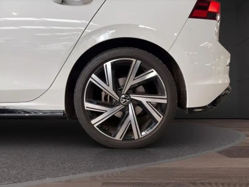 Volkswagen Golf Variant usata a Milano (14)