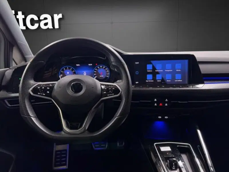 Volkswagen Golf Variant usata a Milano (9)