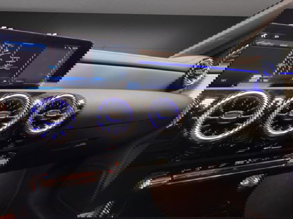 Mercedes-Benz CLA usata a Milano (11)