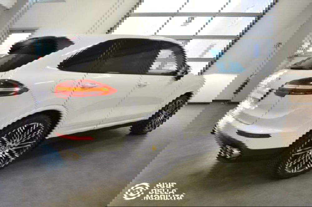 Porsche Cayenne usata a Perugia (4)