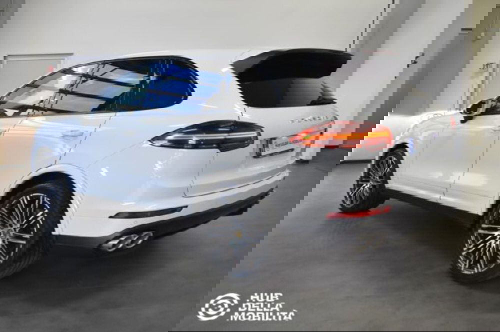 Porsche Cayenne usata a Perugia (6)