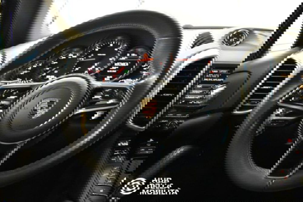 Porsche Cayenne usata a Perugia (9)